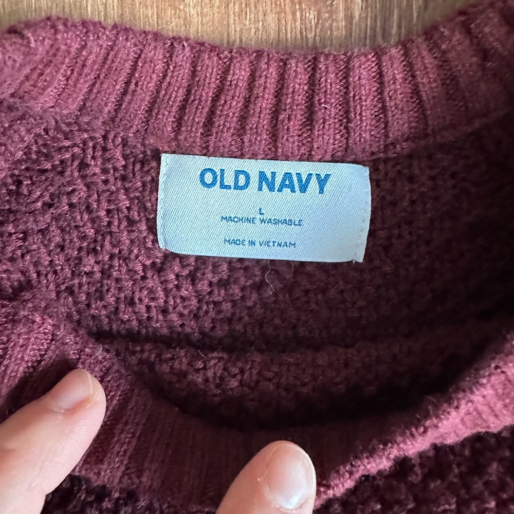 Old Navy Women's Deep Red Crew Neck Sweater - Picture 7 of 8